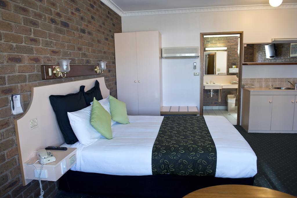Travellers Rest Motor Inn Суон-Хилл Экстерьер фото