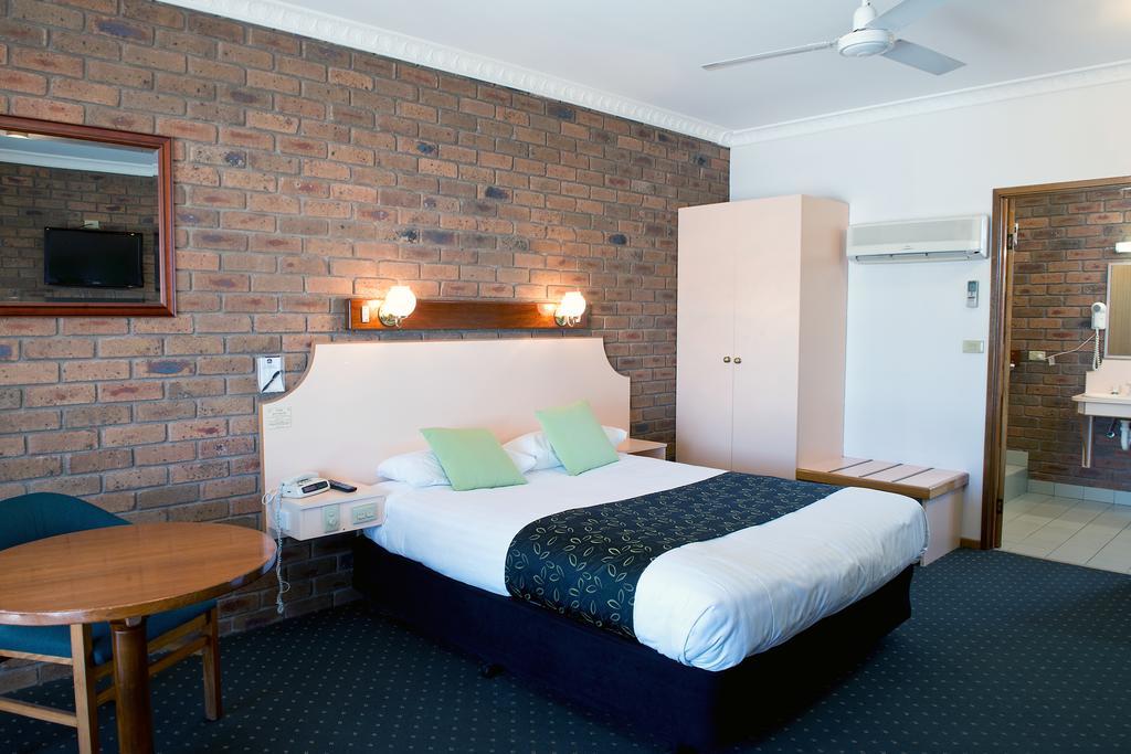 Travellers Rest Motor Inn Суон-Хилл Экстерьер фото