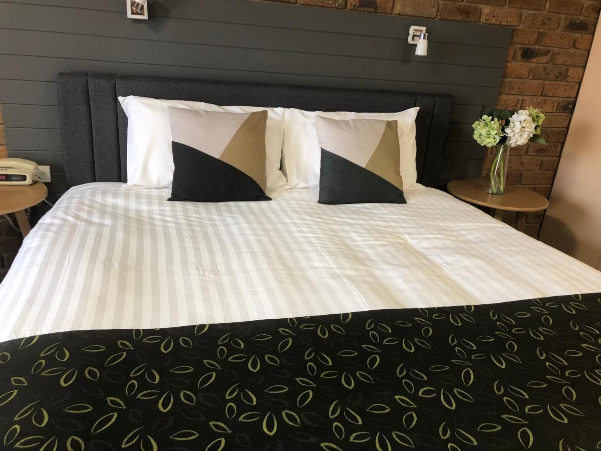 Travellers Rest Motor Inn Суон-Хилл Экстерьер фото